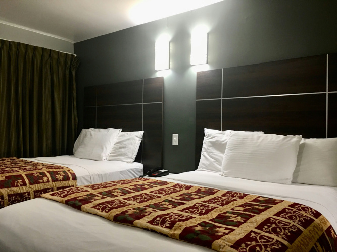 Red Carpet Inn