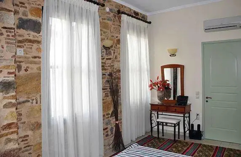 Frourio Apartments