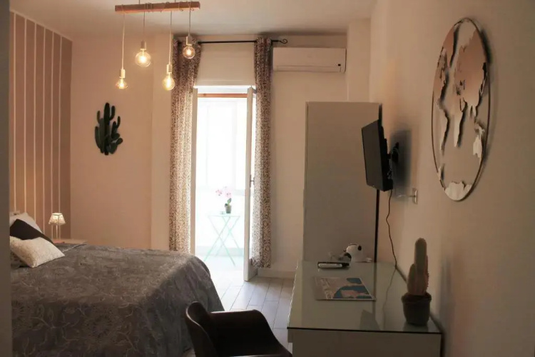 BARI ROOMS Suite Station