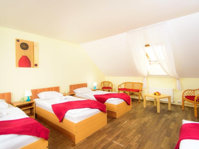 Standard Quintuple room