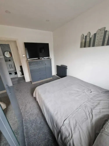 Captivating 2-bed Apartment in Tenby