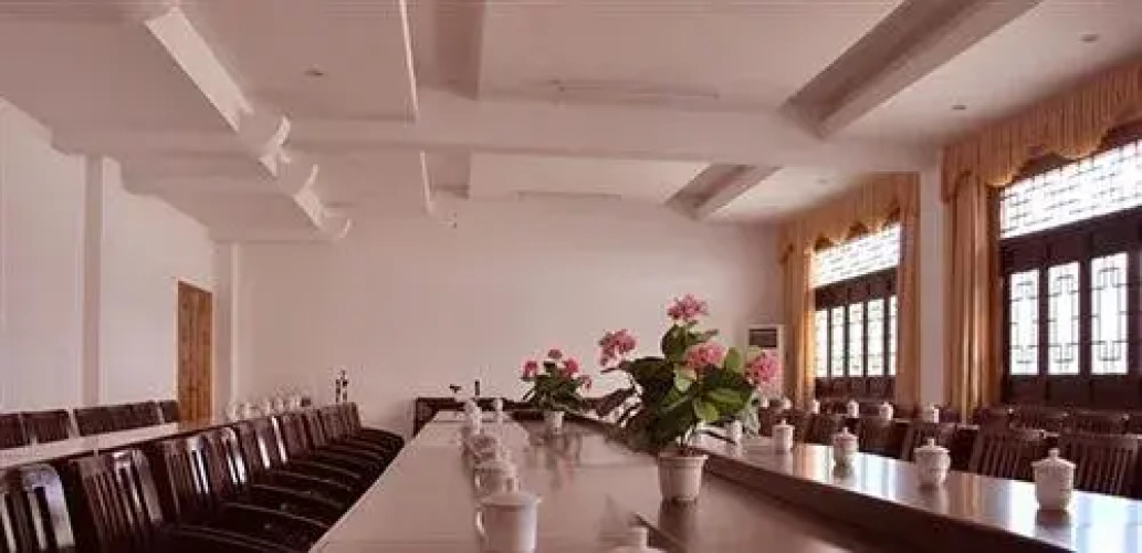 Wuyuan Rainbow Bridge Resort