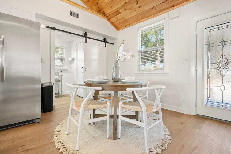 Waterfront Incredible Views Fire pit Renovated