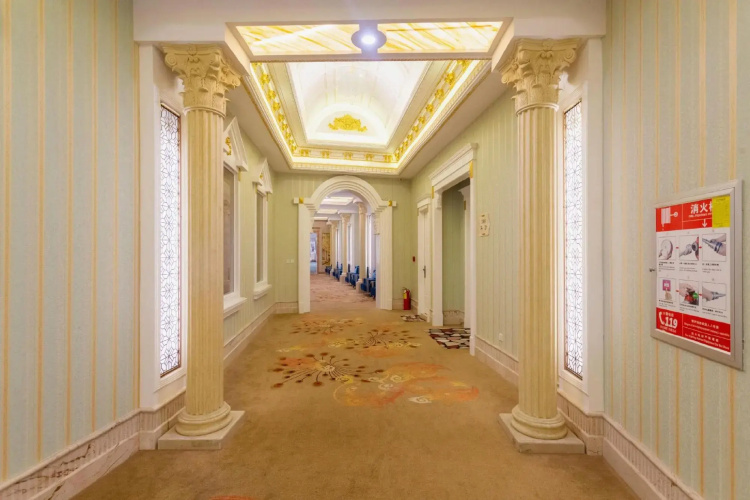 Dongfang Hotel