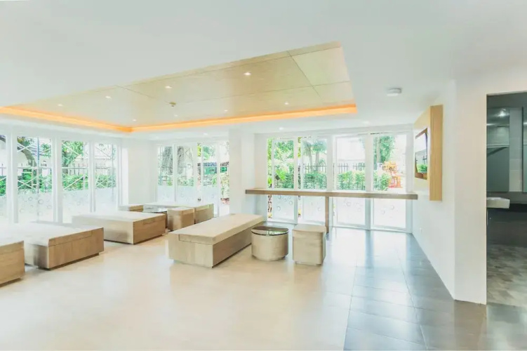 Condo in Kata in Ozone - Unit A506