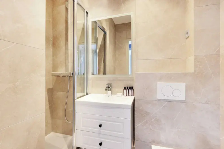 Amazing 2bd/6p apt With A/C - Bastille