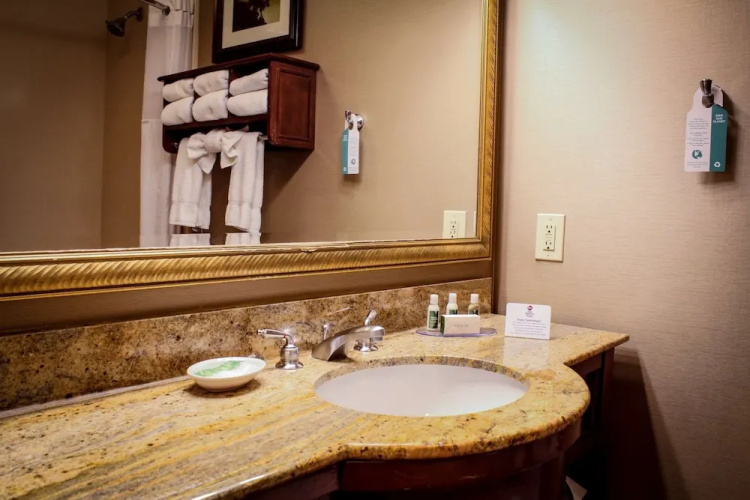 Hampton Inn