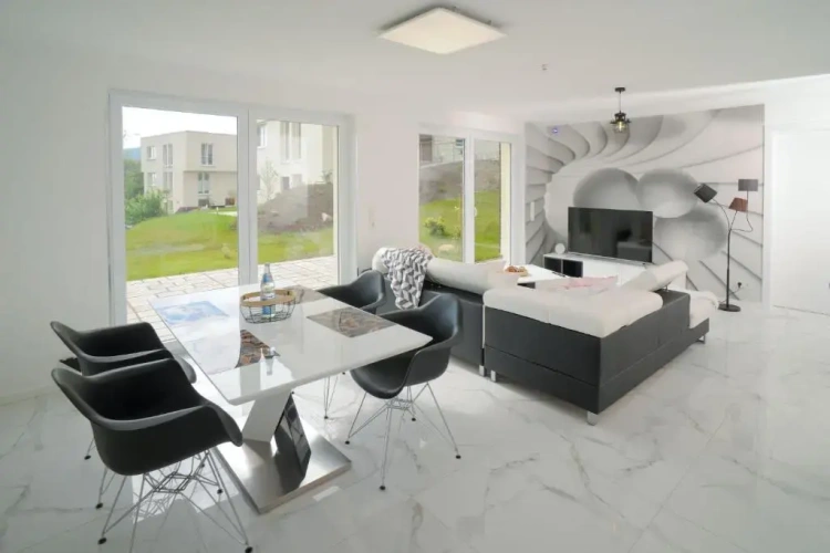 2 Bedrooms Apartment