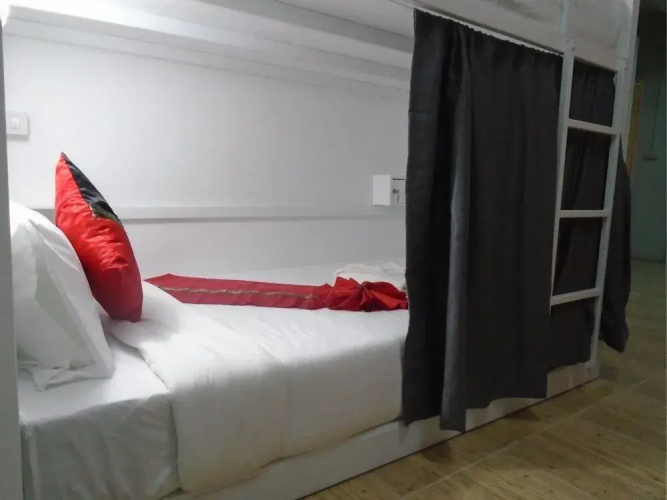 Panda Hostel Phuket - Adults Only
