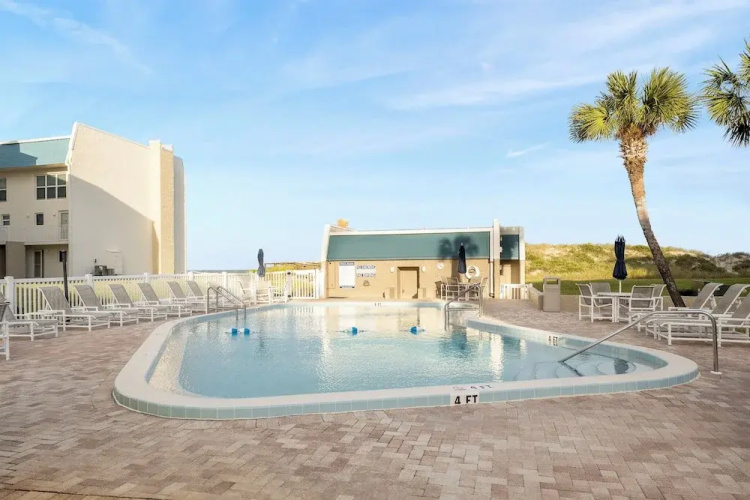 Trade Winds 31 by Distinctive Beach Rentals