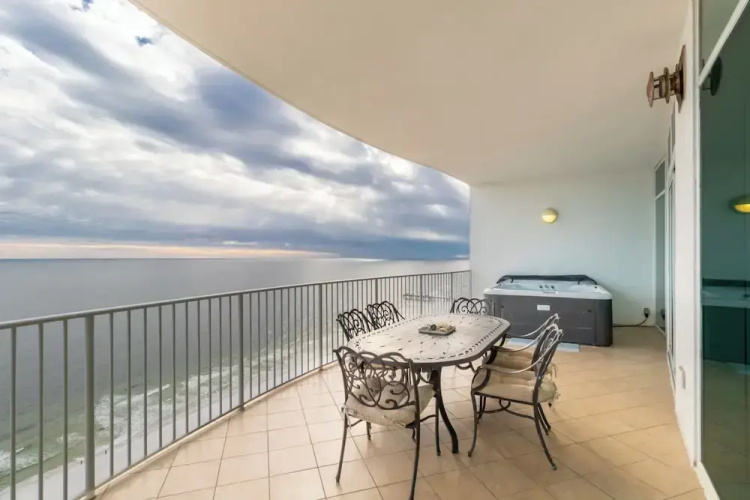 Turquoise Place C2205