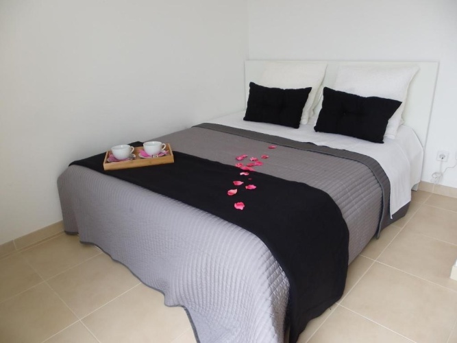 2 Bedrooms Cottage