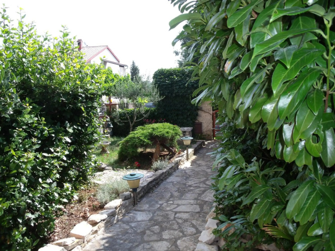Anica Apartment