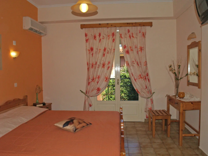 Elli Marina Studios and Apartments