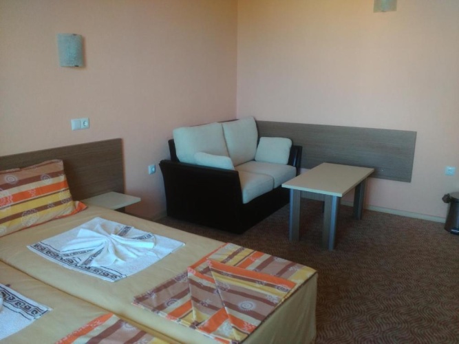 2 Bedrooms Suite with balcony and with sea view