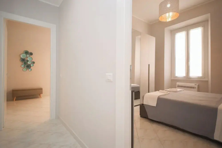 Rome Flat 42 by Ghor