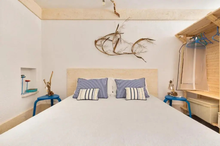 Mono Chicca Blu by BarbarHouse