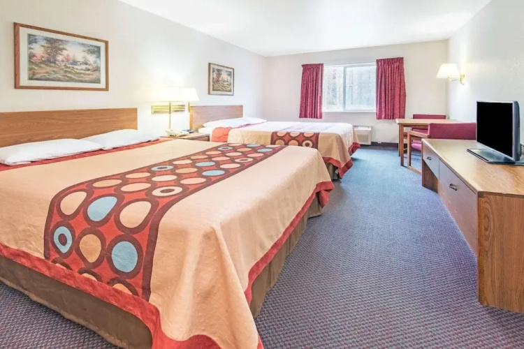 Super 8 by Wyndham Richfield/Cleveland