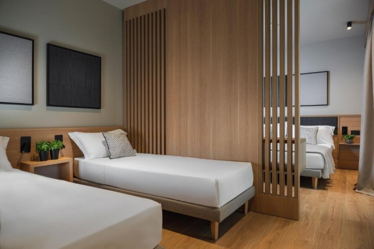 Deluxe Quadruple room