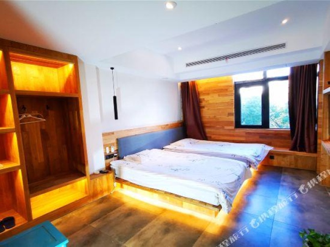 Standard Triple Family room
