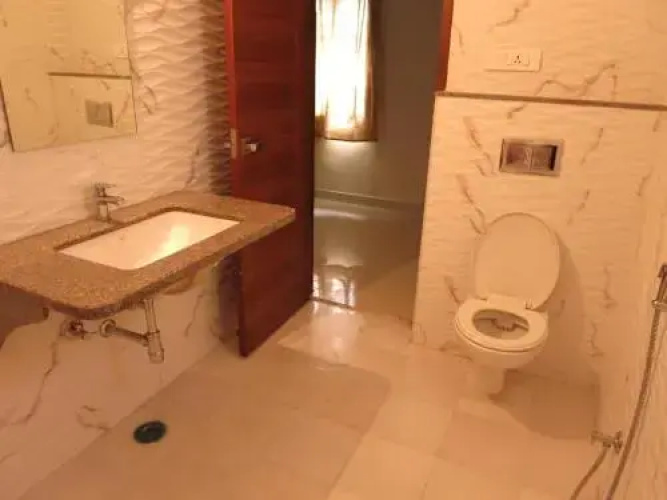 Beehive Hostel