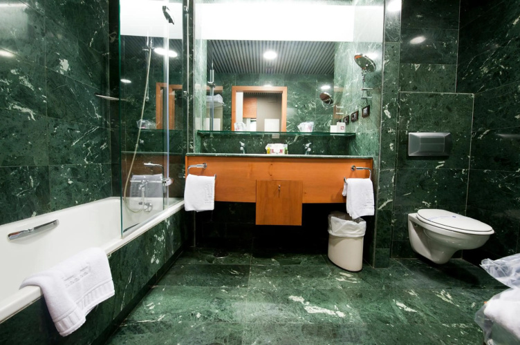 Gran Hotel Lakua photo 11