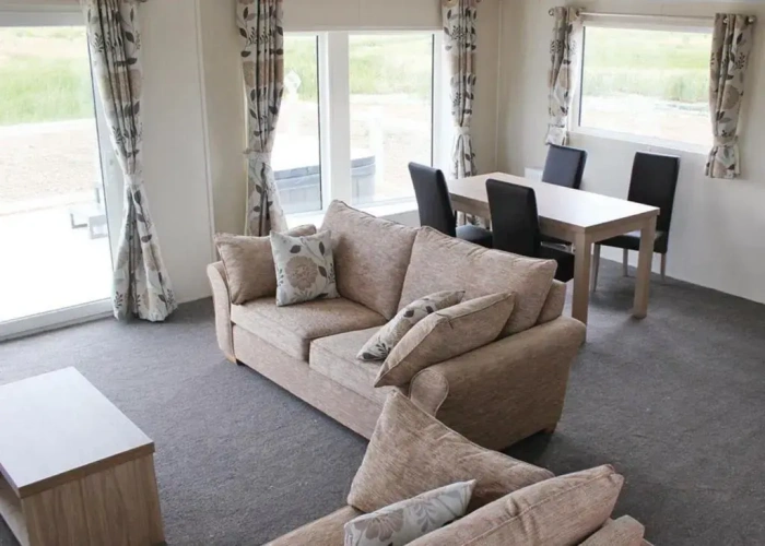 2 Bedrooms Cottage