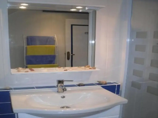 2 Bedrooms Cottage