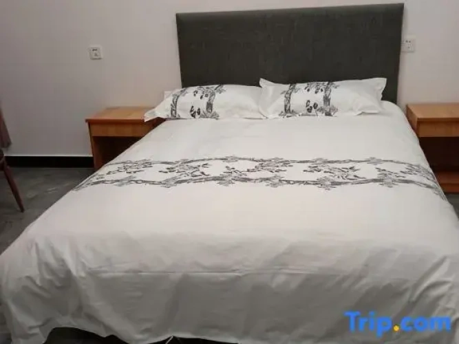 6 Bedrooms Suite