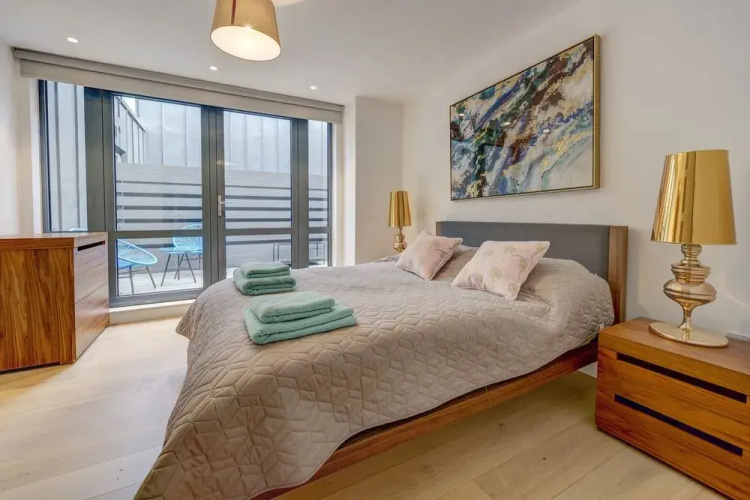 Luxury Frampton Apartment