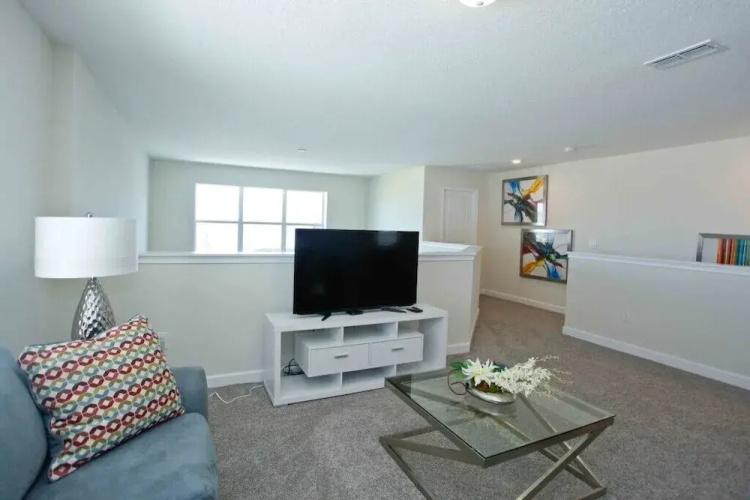 4839 Kings Castle Circle 5 Bedroom Home
