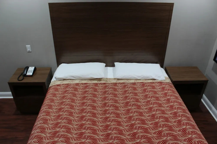 Palace Inn