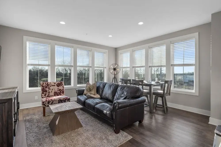 2 Bedrooms Cottage