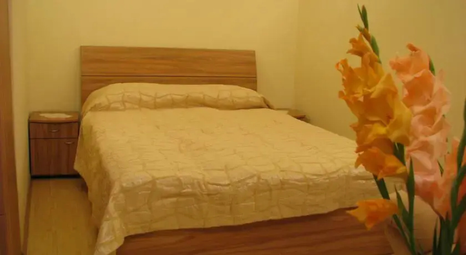 Nadezhda-Tsonevski Guest House