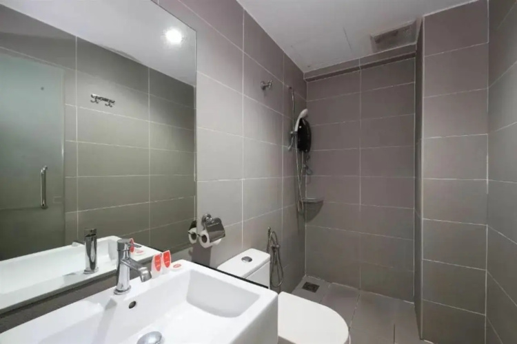 V Garden Hotel