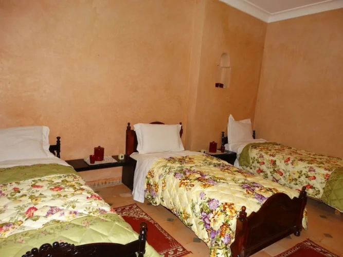 Standard Triple room