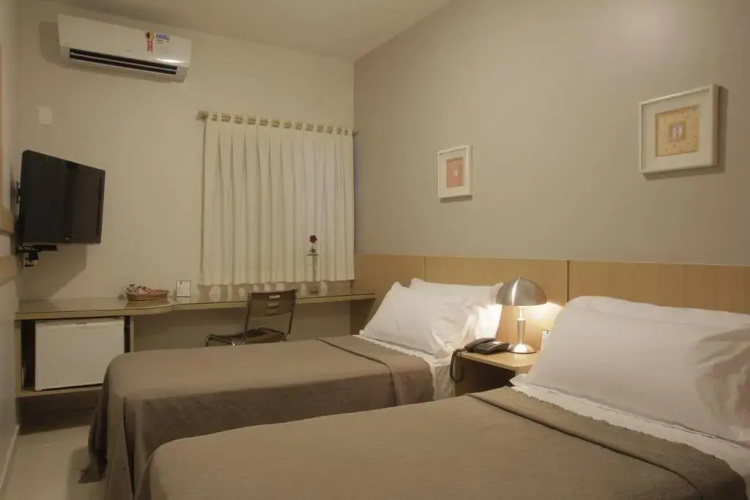 Hotel Castelo Inn