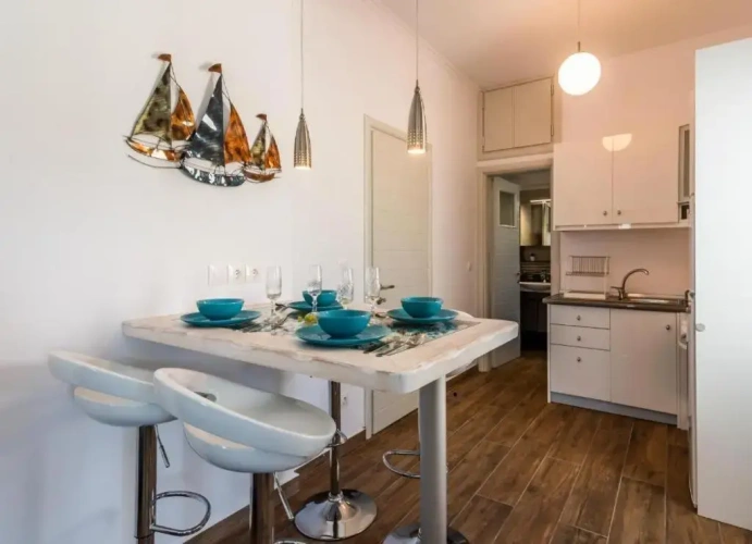 1 Bedroom Apartment