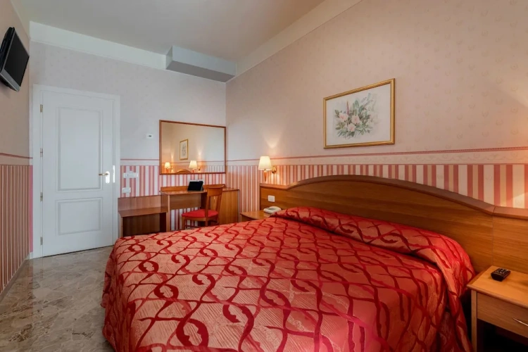 Superior Double room with pool view