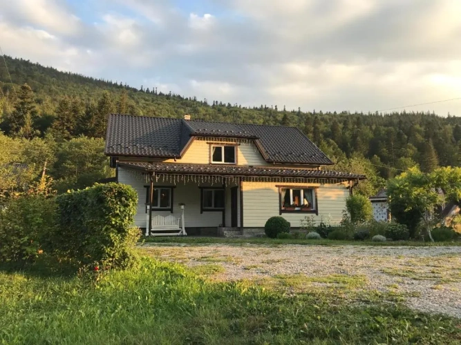 4 Bedrooms Cottage