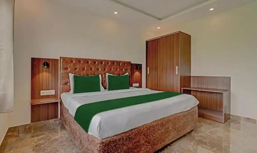 Fabhotel Shri Krishna Residency