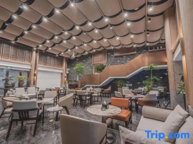 Junyue Holiday Hotel