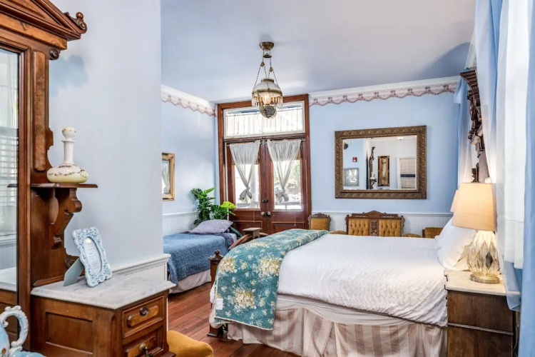 The Dutch Flat Hotel - Grass Valley, CA