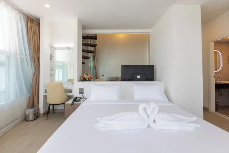 2 Bedrooms Superior Twin Family Suite with balcony