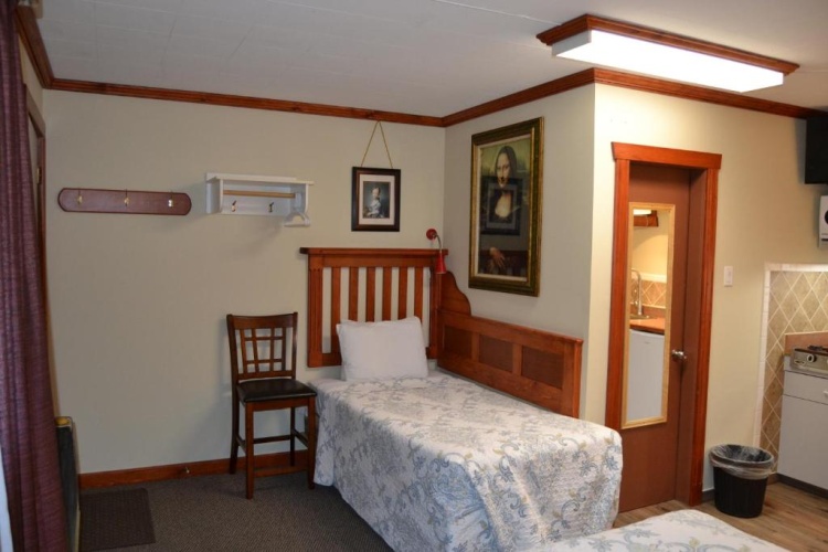 Standard Quadruple room with view