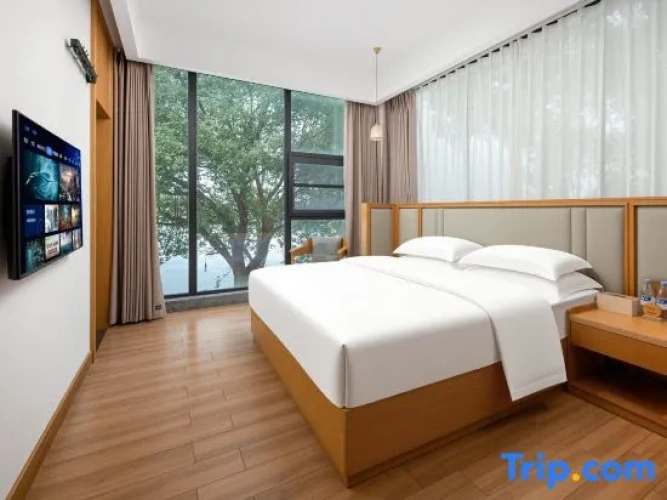 Comfort Double room with lake view