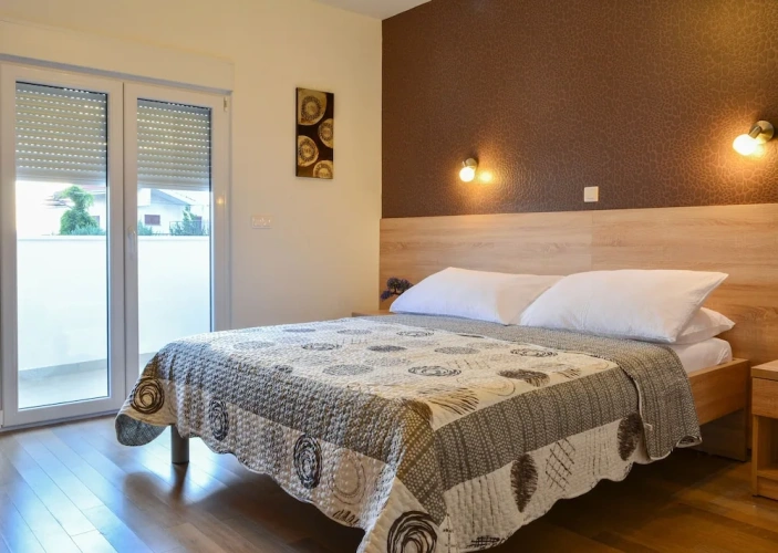 2 Bedrooms Luxury Apartment with balcony and with sea view
