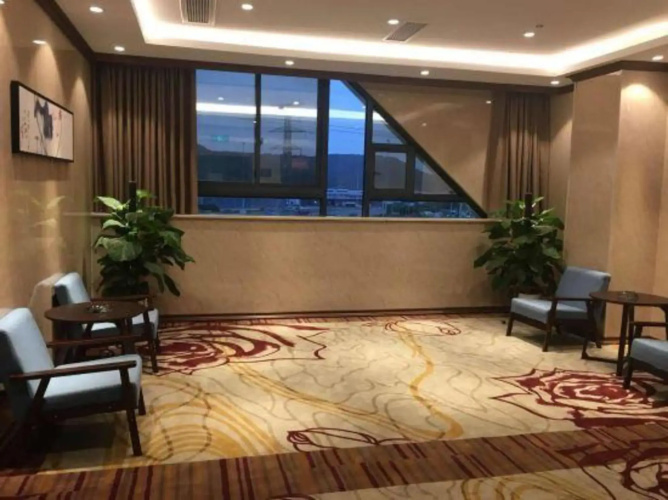 Lucky Hotel