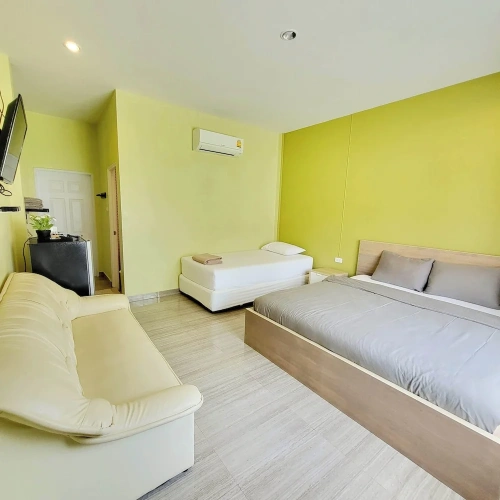 Standard Triple room