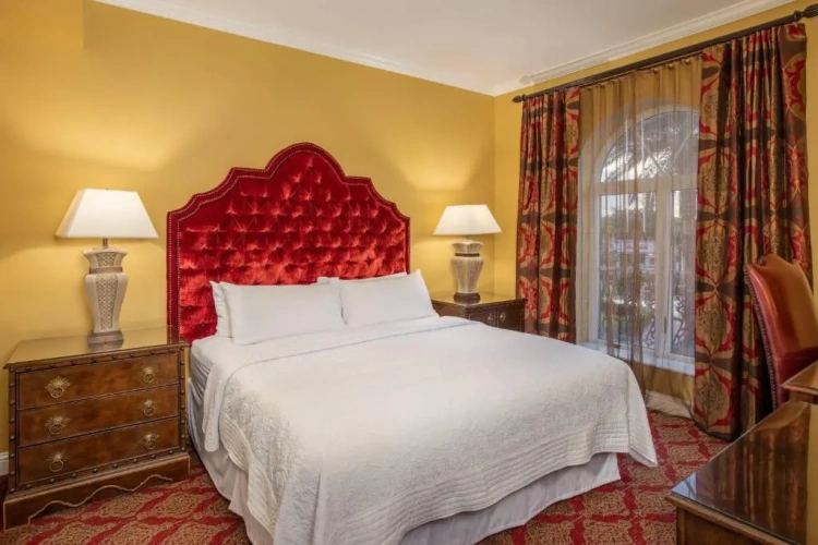 Standard Double room with view